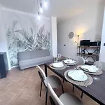 In Centro, Completamente Nuovo Apartment *