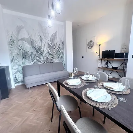 In Centro, Completamente Nuovo Apartment *