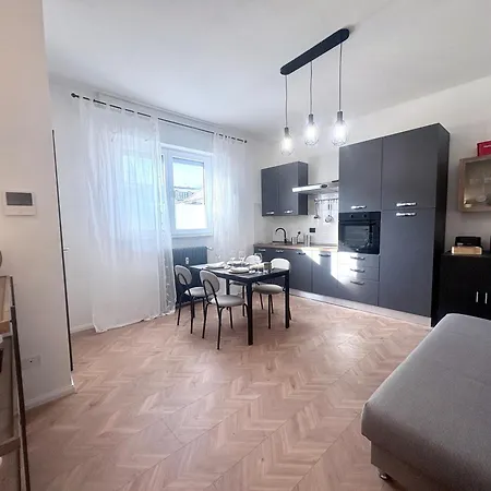 In Centro, Completamente Nuovo Biella