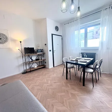 In Centro, Completamente Nuovo Apartment Biella