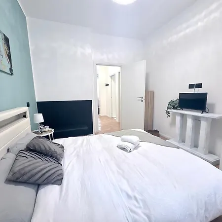 Apartamento In Centro, Completamente Nuovo Biella