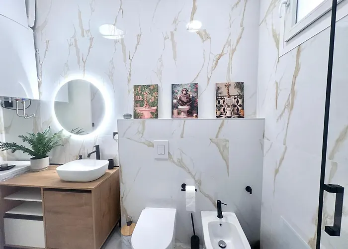 In Centro, Completamente Nuovo *