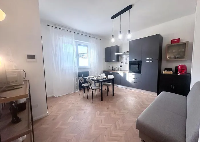 In Centro, Completamente Nuovo Biella